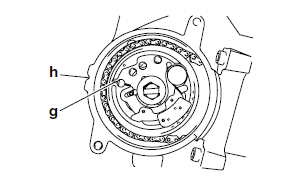 Installing the cylinder head