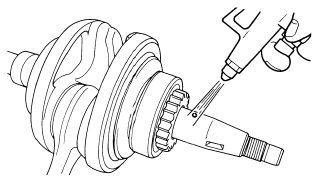 Checking the crankshaft and connecting rod